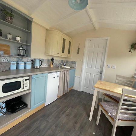 Kevara Shepherds Hut Finstown Ngoại thất bức ảnh